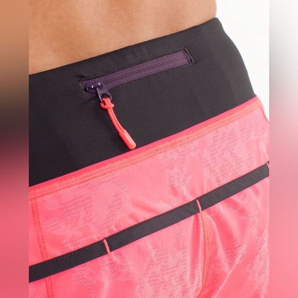 Lululemon Run: Speed Short in Flash / Deep Coal - Picture 10 of 11